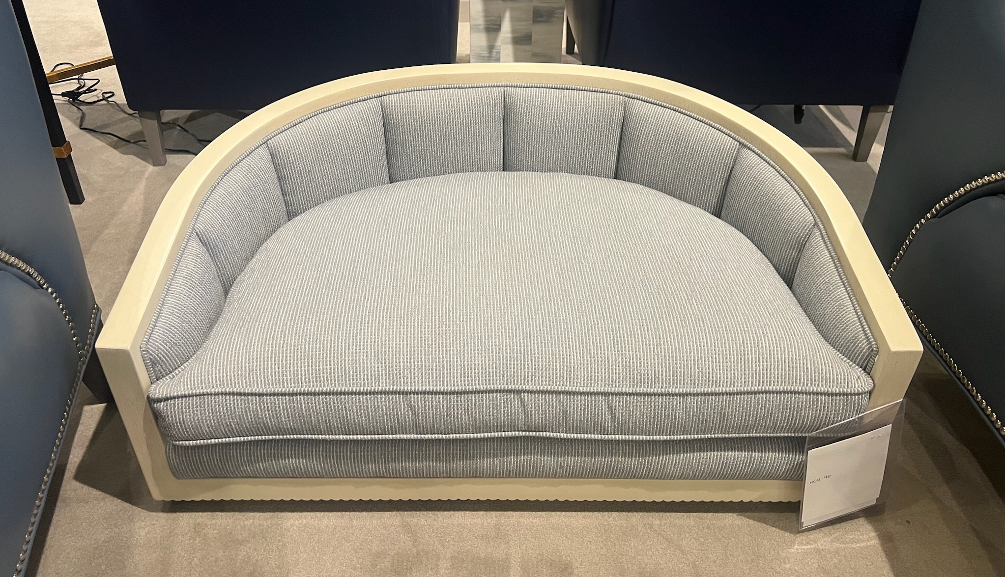 Hancock and Moore CJ6827 Bella Dog Bed