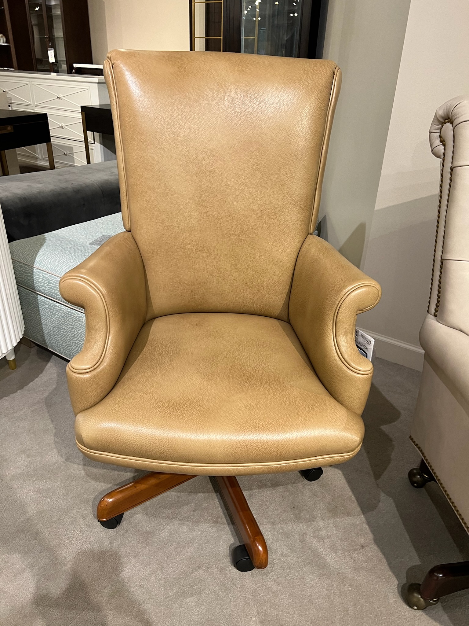 Hancock and Moore 9570ST-PL Bradford Swivel Tilt Chair
